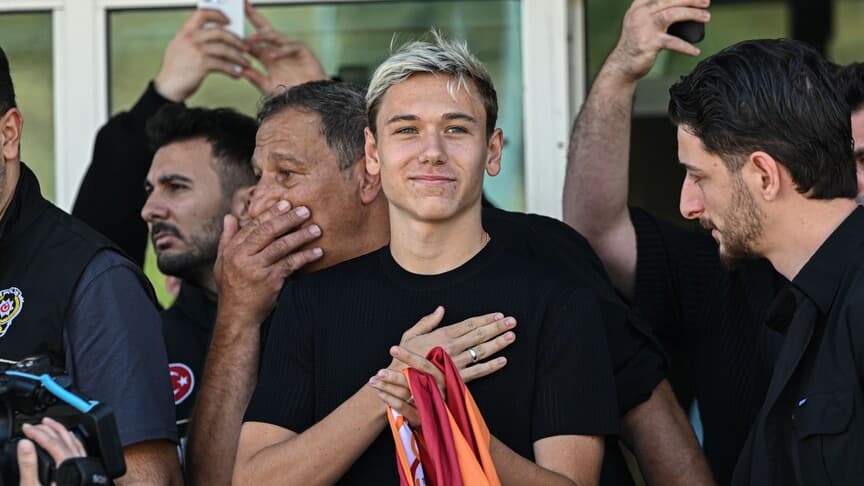 Aleksey Batrakov, Galatasaray'ın ilk Rus futbolcusu oldu