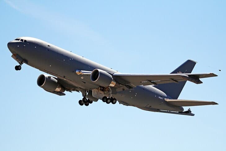İsrail ordusu ABD'den ikinci KC-46 havada ikmal uçağını aldı