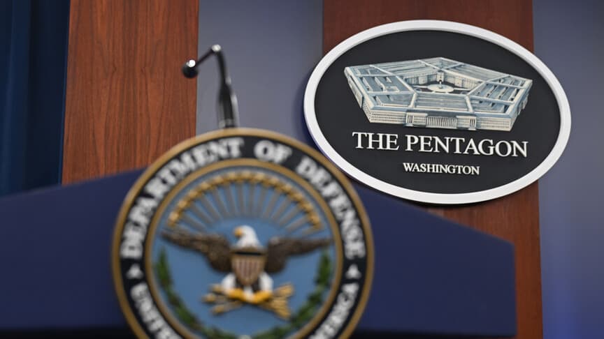 Pentagon, orduya yönelik haber yapan gazetenin bazı çalışanlarını işten çıkardı