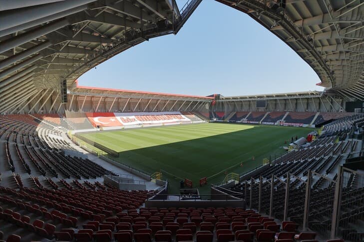 Çorum Şehir Stadı, Çorum FK'nın Süper Lig iç saha maçları için hazırlandı