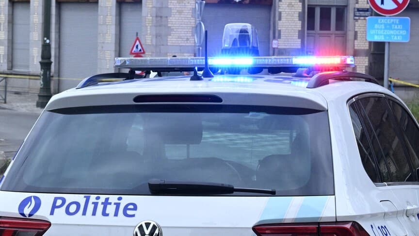Brüksel'de polis merkezine silahlı saldırı gerçekleştirildi
