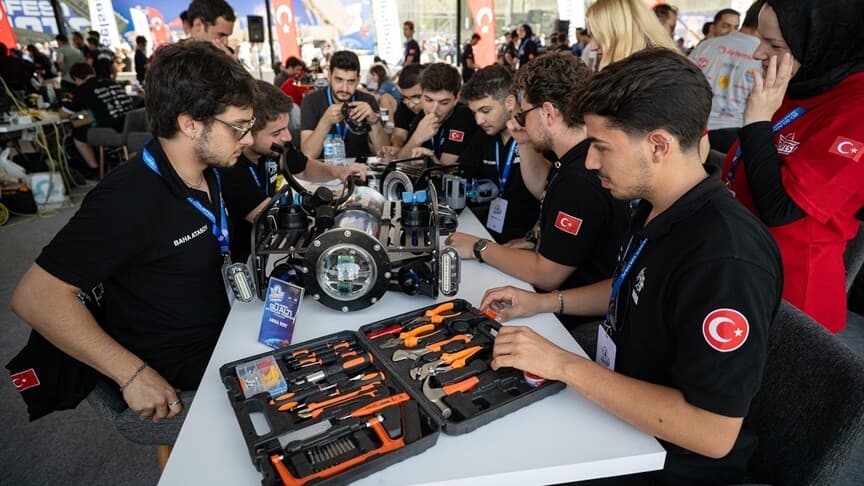 TEKNOFEST Mavi Vatan'da İnsansız Su Altı Yarışması devam ediyor