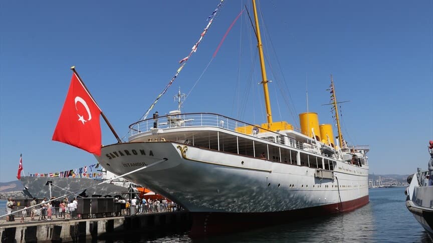 TCG Savarona, Atatürk'ün mirasını ziyaretçilere sunuyor