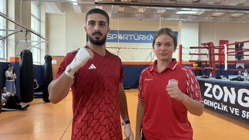 Genç boksörler, eski milli sporcu ile başarı peşinde