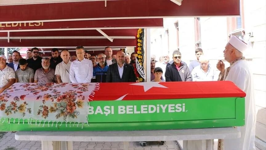 KKTC'deki gemi kazasında hayatını kaybeden Elmas Demir'in cenazesi Eskişehir'de defnedildi