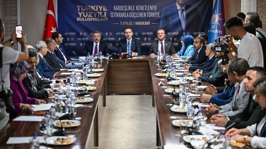 Enerji Bakanı Bayraktar, güçlü bir Türkiye için yola devam edeceklerini belirtti