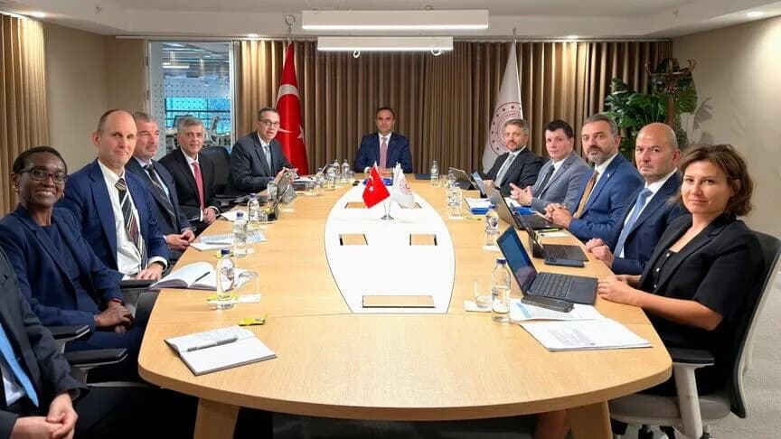 Bakan Kacır, IFC Orta Doğu ve Orta Asya Başkan Yardımcısı Fakhoury'i ağırladı