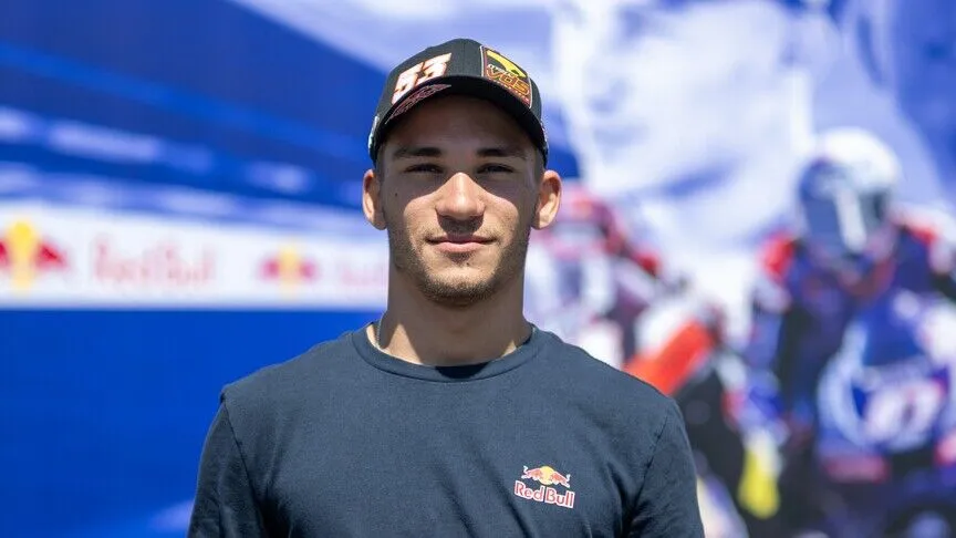 Can Öncü, Fransa'daki Dünya Supersport Şampiyonası'nda birinci oldu