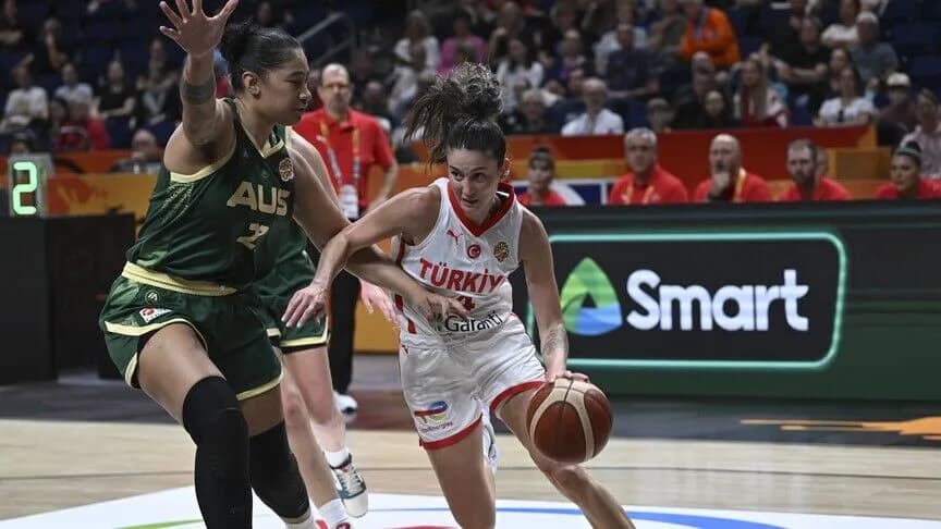 A Milli Kadın Basketbol Takımı, Avustralya'ya 87-71 yenildi