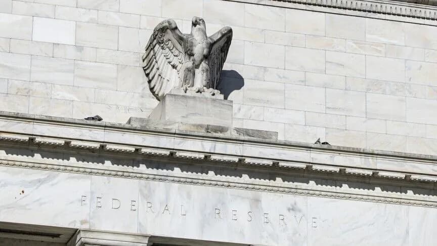 Fed'in faiz artırım beklentisi emtia piyasasında satışları artırdı