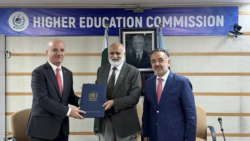 Türk üniversiteleri Pakistan'da akademik işbirliği için bir araya geldi