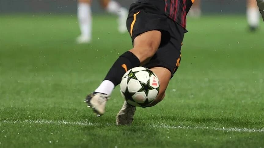 Kadın futbolunda Beşiktaş ve Fenerbahçe derbisi yarın oynanacak