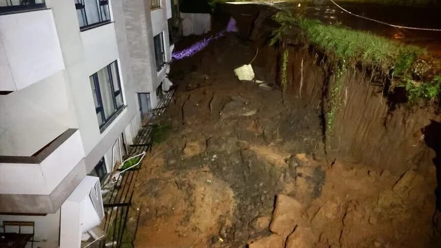 Trabzon'da sağanak yağış yaşamı olumsuz etkiledi