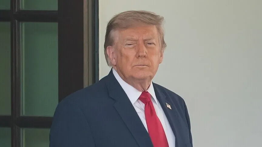 Trump, zafer takının askeri kompleks olacağını açıkladı