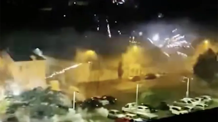 Fransa'da polis aracı ile motosikletin karıştığı kaza sonrası olaylar çıktı