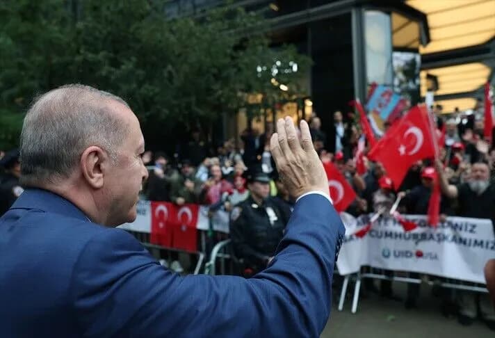 Cumhurbaşkanı Erdoğan, New York'taki Türkevi'ne sevgi gösterileriyle girdi