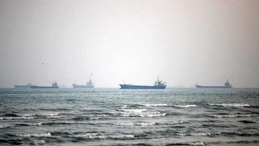 İran, Hürmüz Boğazı'nda geçiş düzenlemelerine uymayan gemilere müdahale edecek