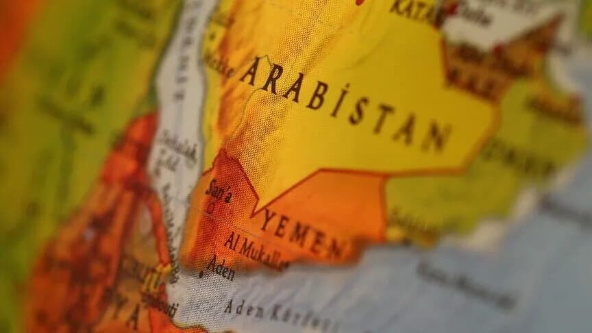 Yemen hükümet güçleri Taiz'deki Kirfan Dağı'nı geri aldı
