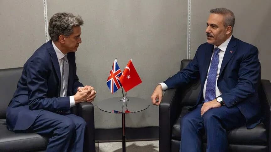 Dışişleri Bakanı Fidan, İngiltere Dışişleri Bakanı Miliband ile görüştü.