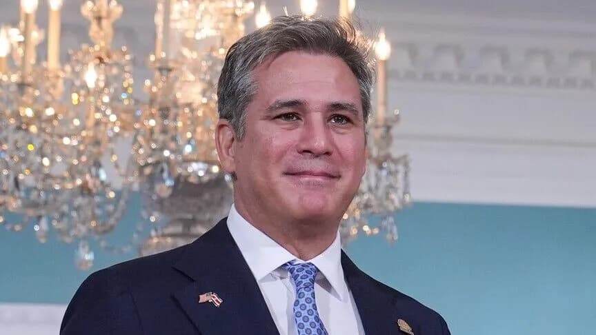 Kosta Rika Dışişleri Bakanı, Trump ile görüşmesi nedeniyle görevden alındı
