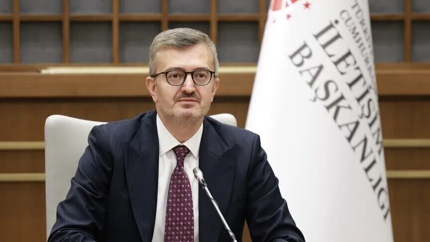 İletişim Başkanı Duran, Neşet Ertaş'ı vefatının 14. yılında andı