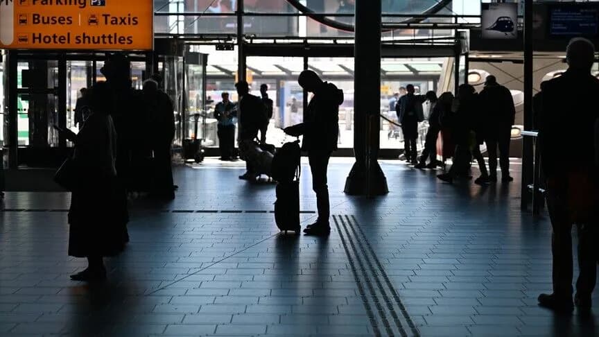 Hollanda, İsrail yolcularını sıkı denetimle karşılıyor