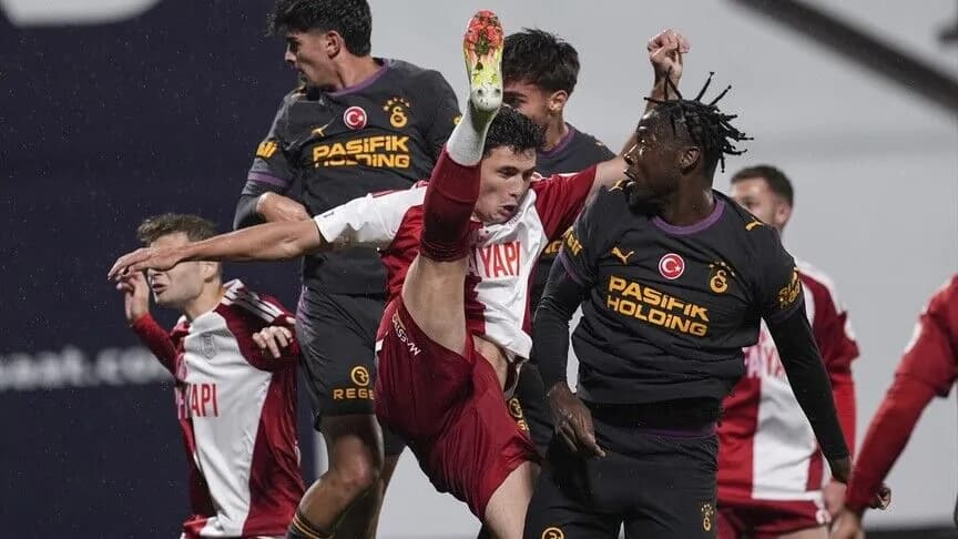 Galatasaray, hazırlık maçında Pendikspor ile 3-3 berabere kaldı