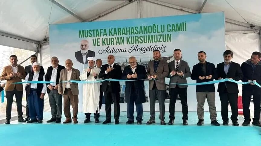 Arnavutköy'de Mustafa Karahasanoğlu Camisi açıldı