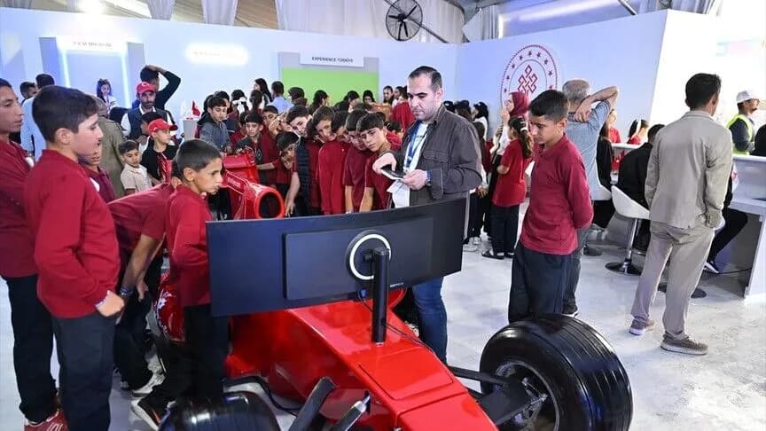 Yurt dışında yaşayan Türk mühendis adayları TEKNOFEST'te buluşuyor