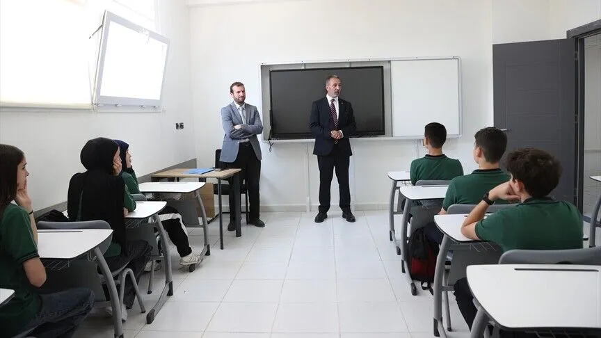 Şam'daki Recep Tayyip Erdoğan Türk Okulu'nda yeni eğitim yılı başladı