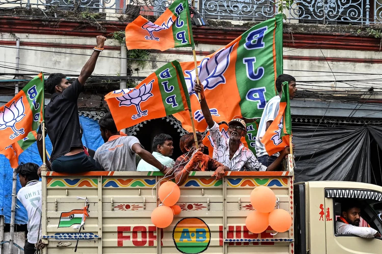BJP Ousts Longtime Leaders in West Bengal Amid Voter Roll Controversy