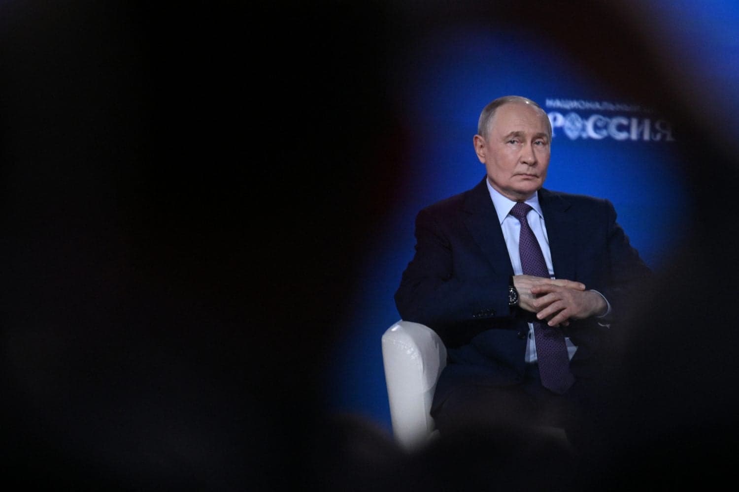 Vladimir Putin Is Much Weaker Than You Think