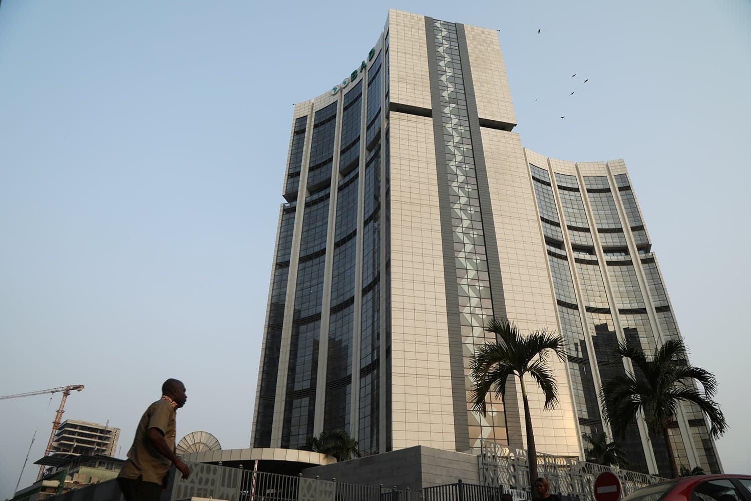 Africa Seeks Unique Financial Model Amid Shifting Global Investments