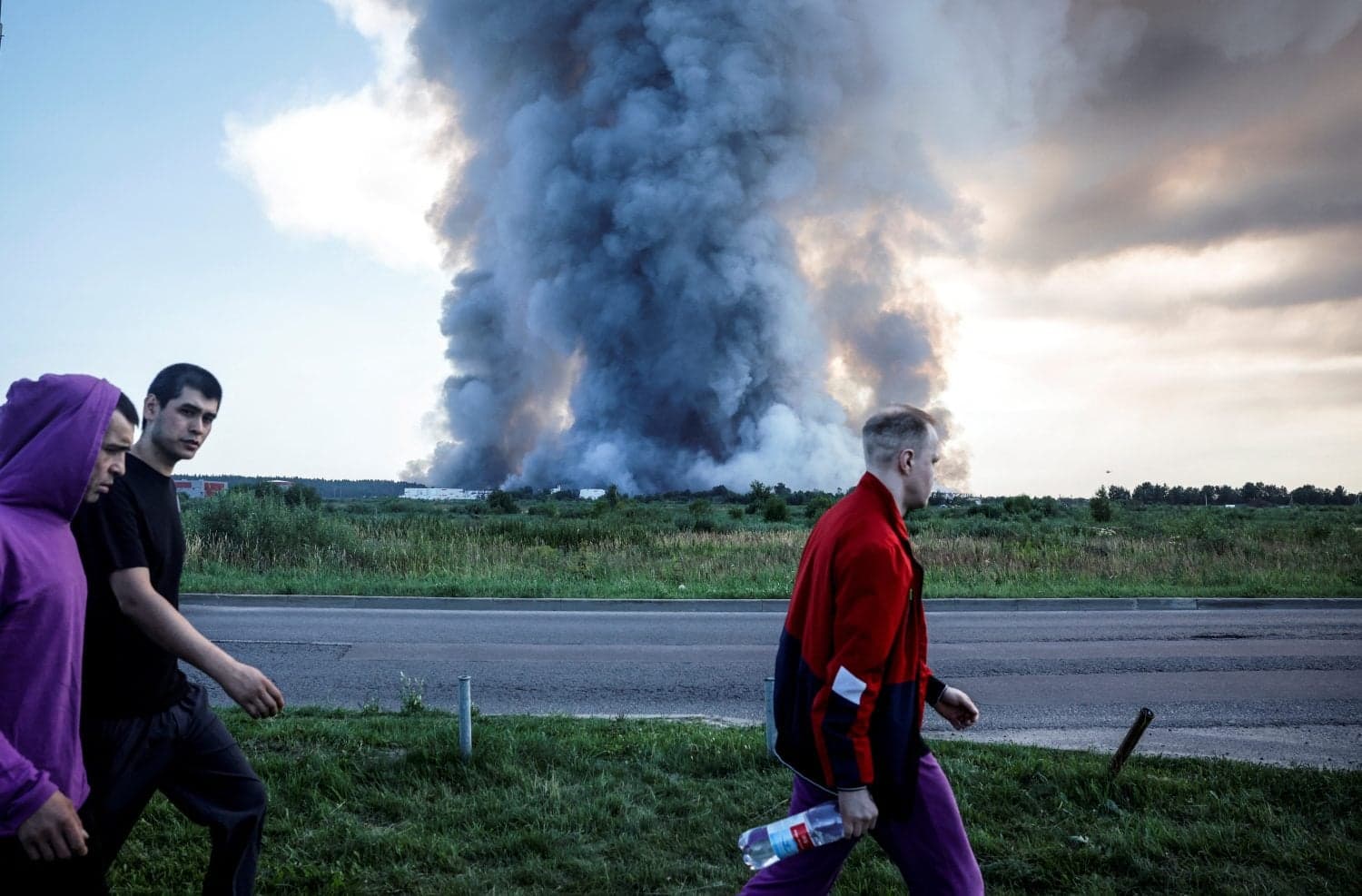 Ukraine Targets Russian E-Commerce Following Attacks on Oil and Shipping