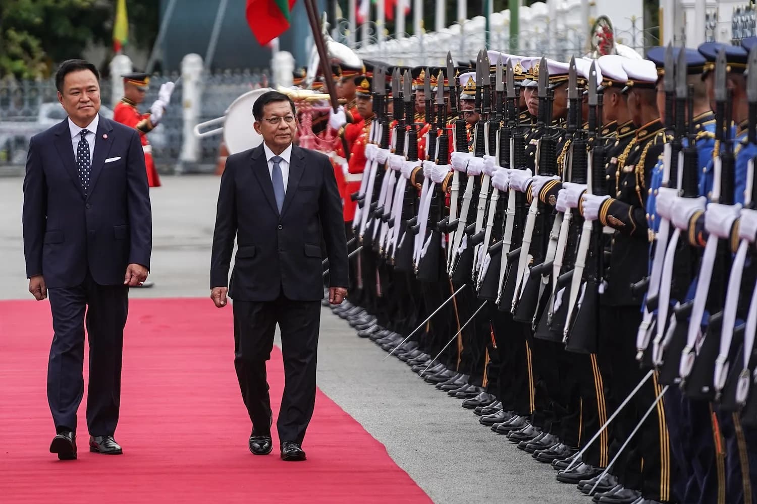 Myanmar's Junta Leader Strengthens Ties with ASEAN During Bangkok Visit