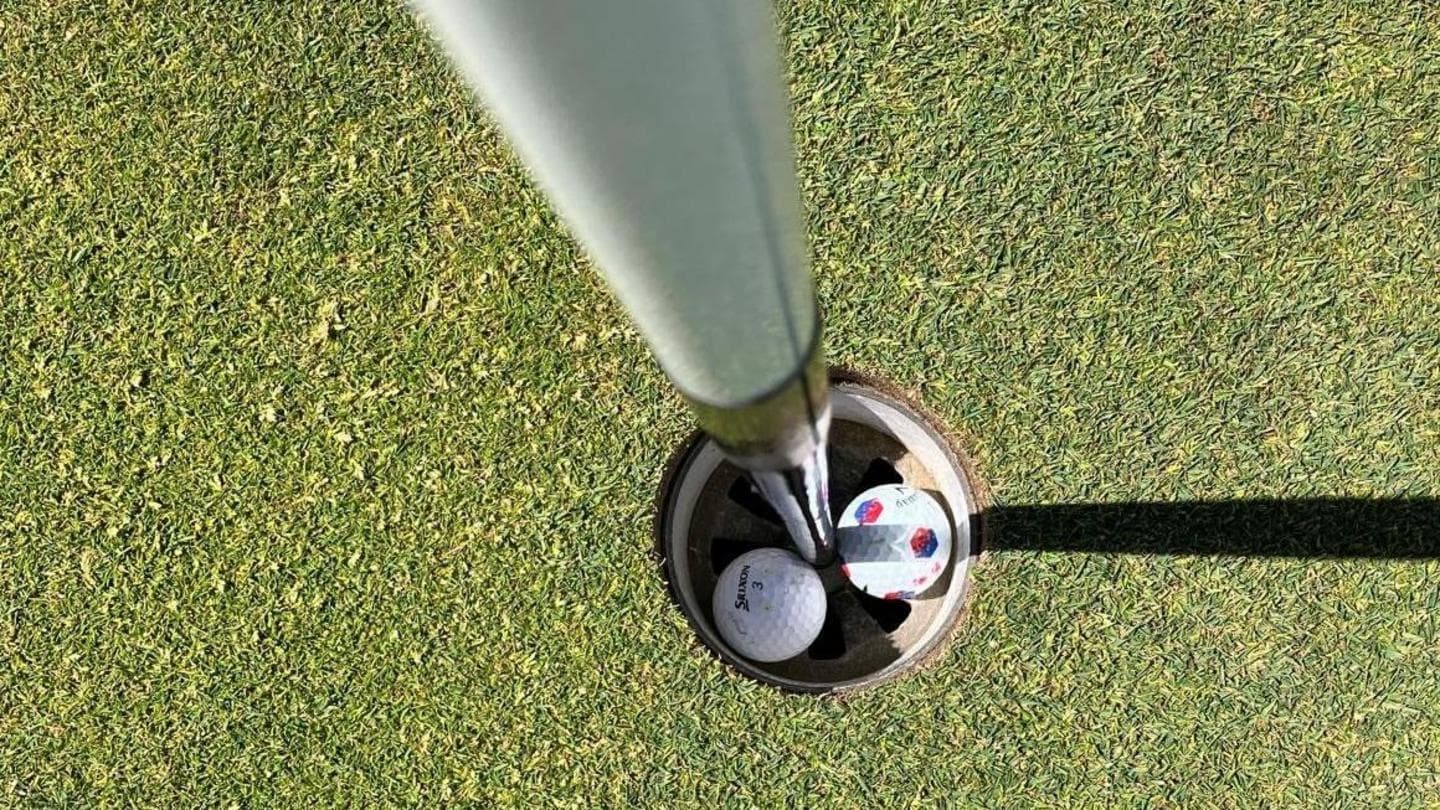 Golf pals defy 17m-to-one odds with holes-in-one