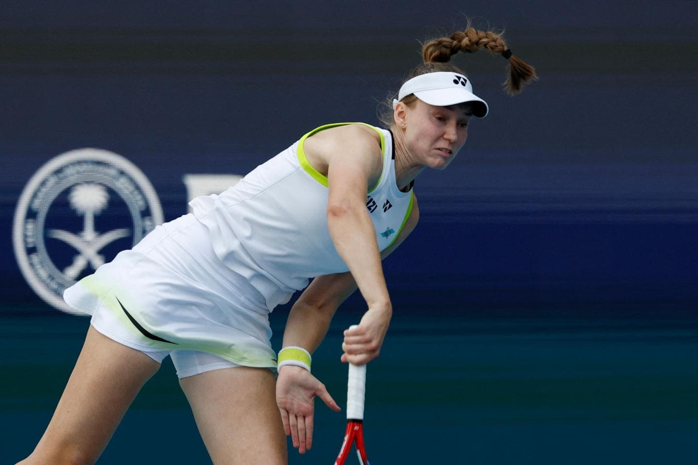 Rybakina battles past Pegula to reach Miami semis