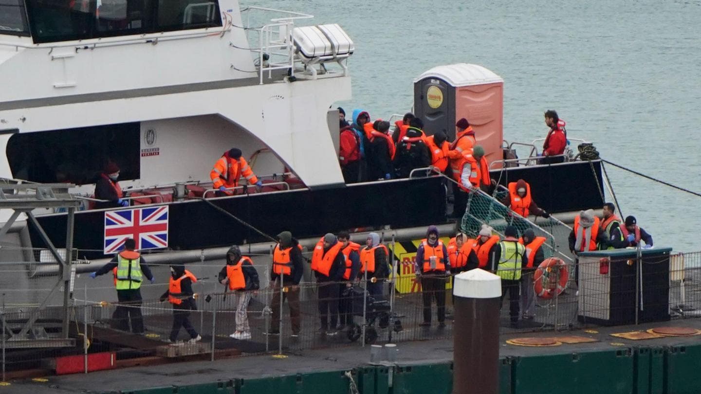 Home Office to Use AI for Estimating Age of Asylum Seekers Starting Next Year