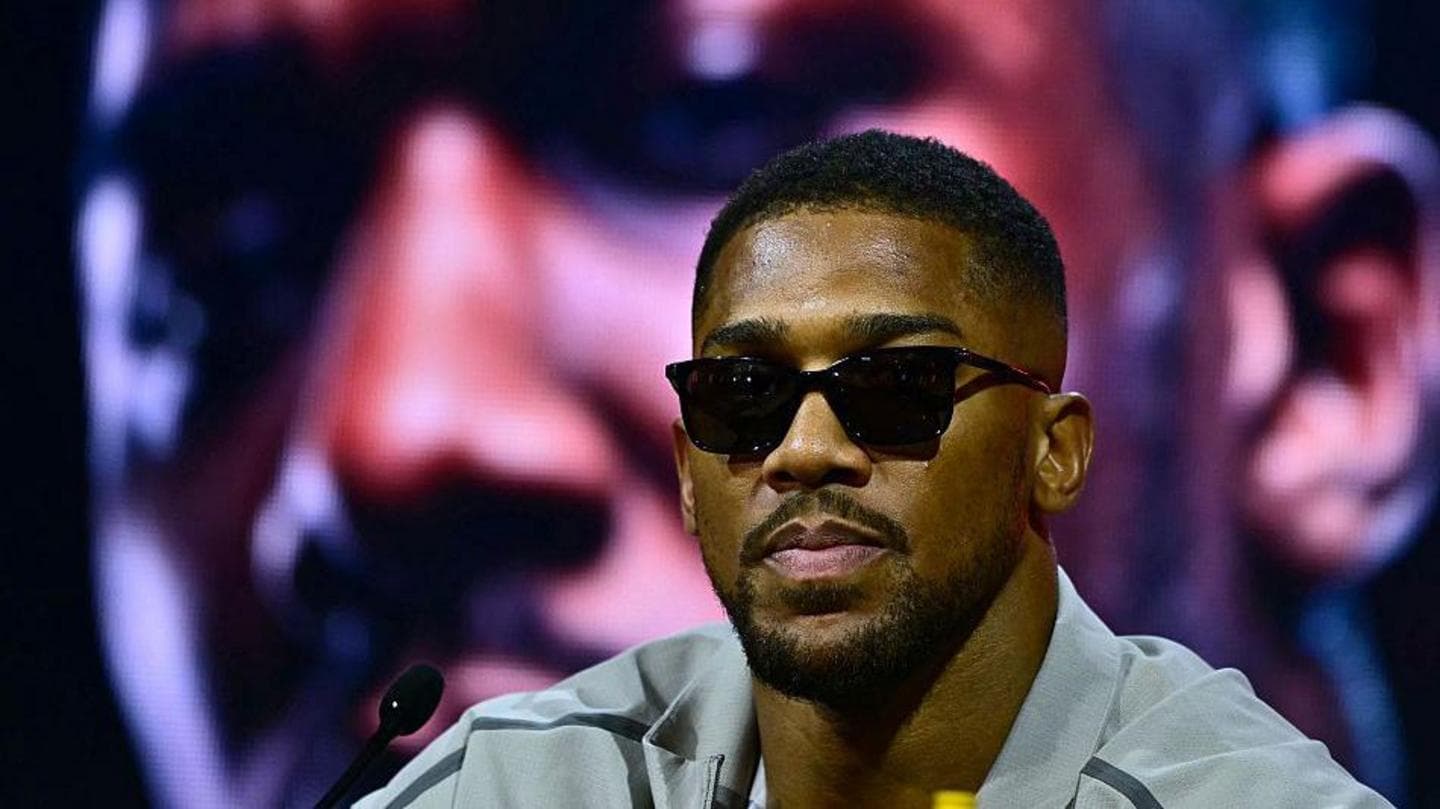 Anthony Joshua Focuses on Supporting Friends' Parents Amid Fight Preparations