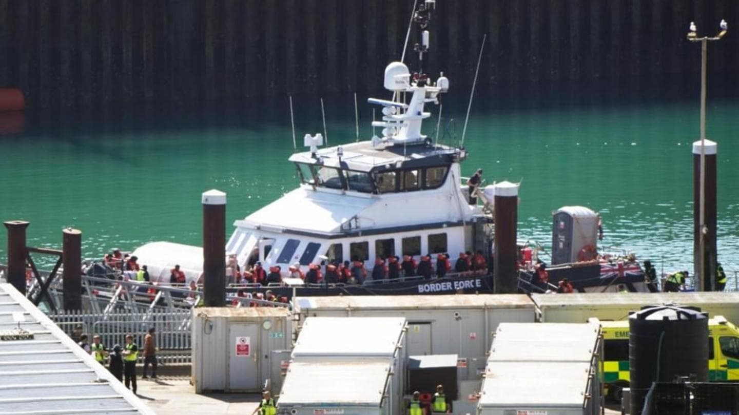 Manslaughter Arrest Made Following Migrant's Death on English Channel Boat