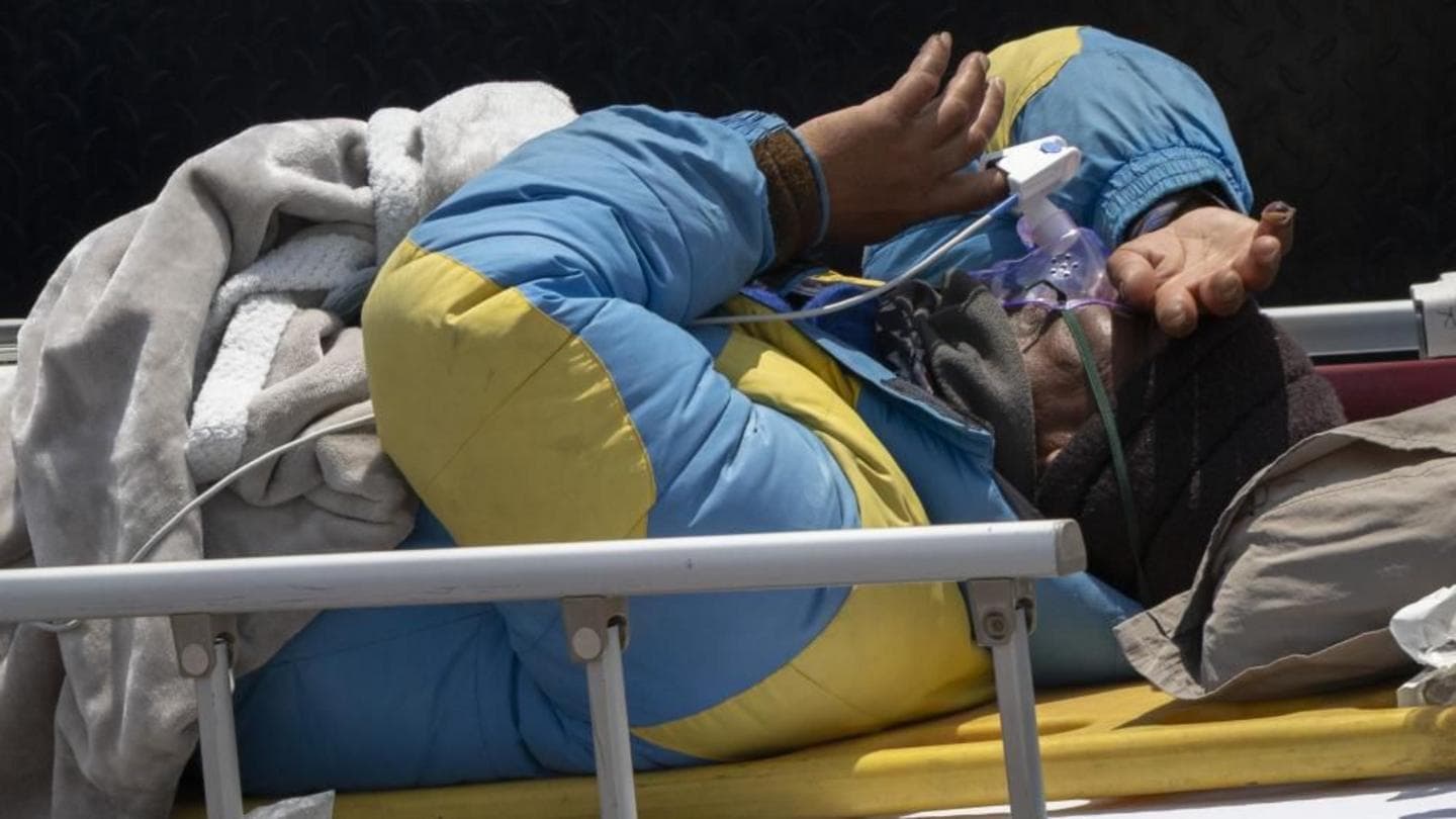 Climber Describes Last Sighting of Guide Who Survived Six Days on Everest