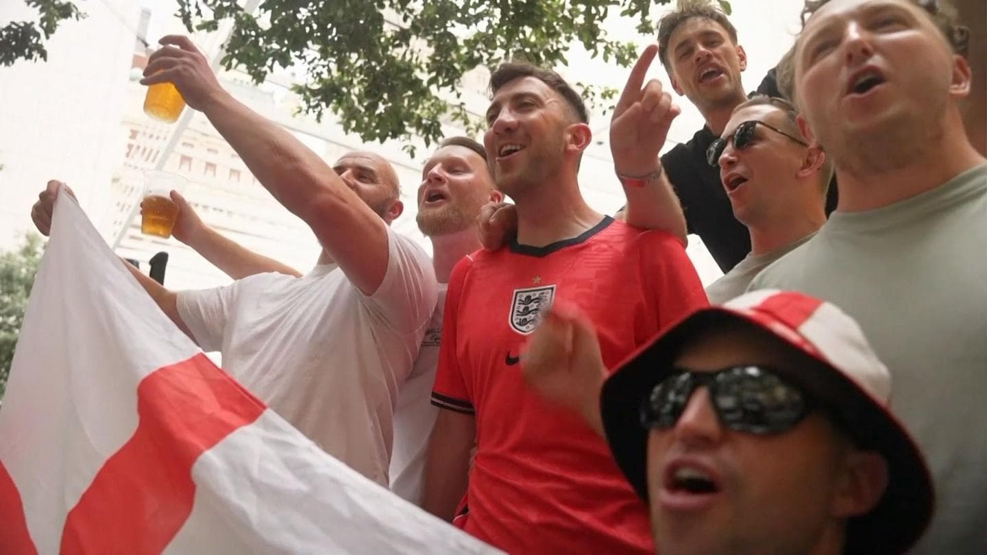 England Supporters Gather in Dallas for World Cup Match Against Croatia