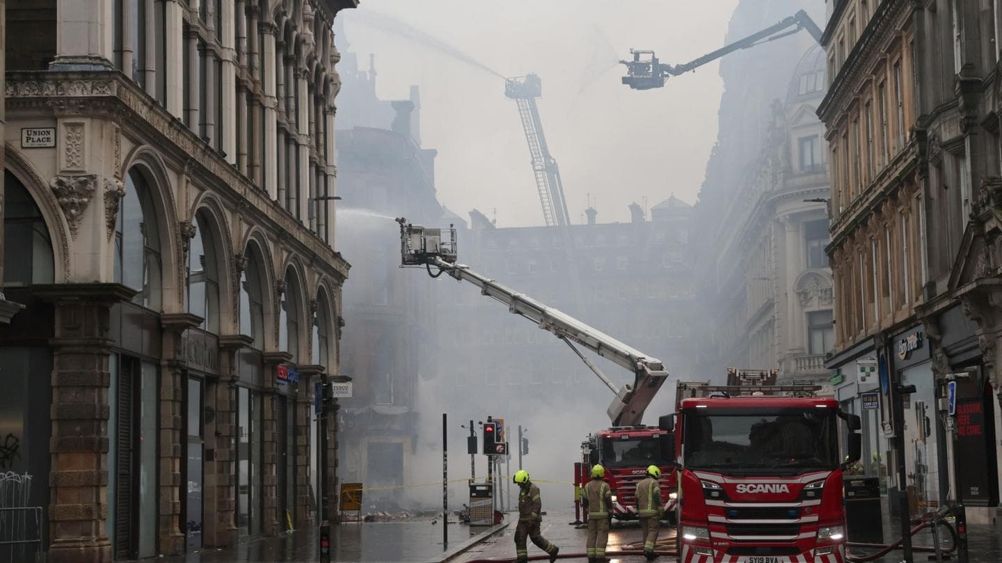 Days of disruption expected as Glasgow Central closed after fire near station