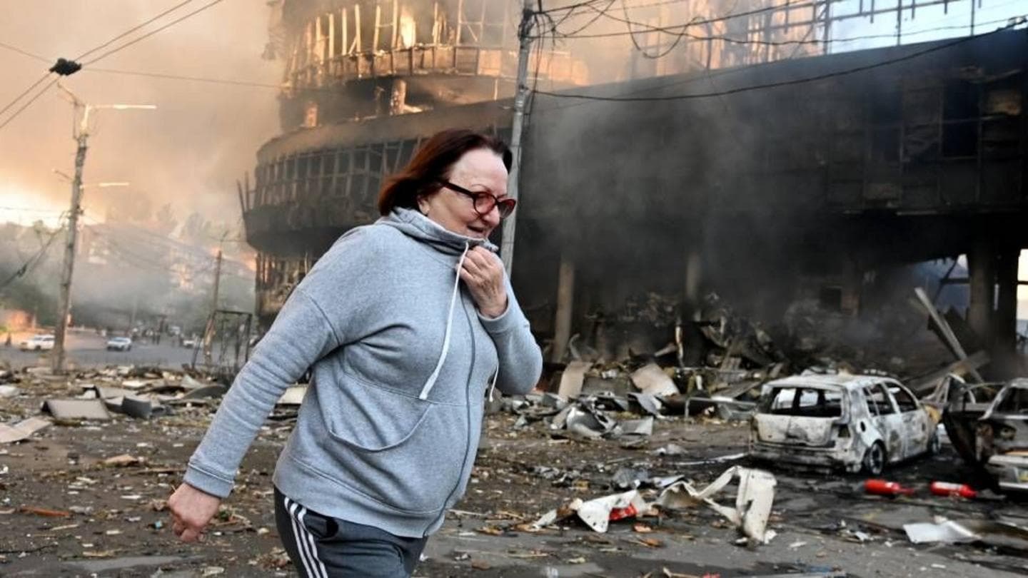 Russian Missile Strike on Ukraine Results in Four Deaths and Numerous Injuries