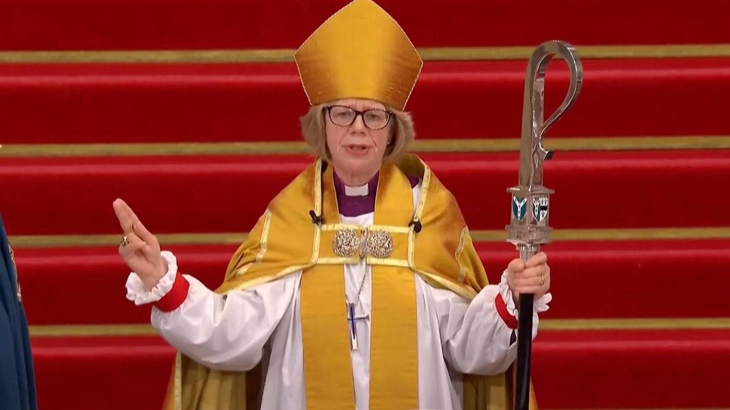 Watch: History made as Dame Sarah Mullally becomes Archbishop of Canterbury