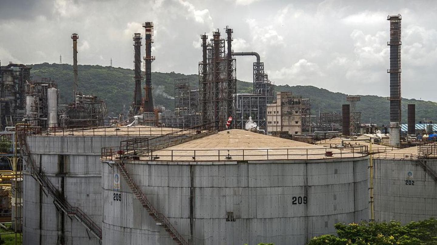 US eases sanctions on Russian oil sales to India during Iran conflict