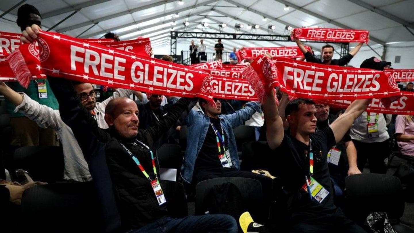 Empty Press Box Seat at World Cup Honors Imprisoned French Journalist