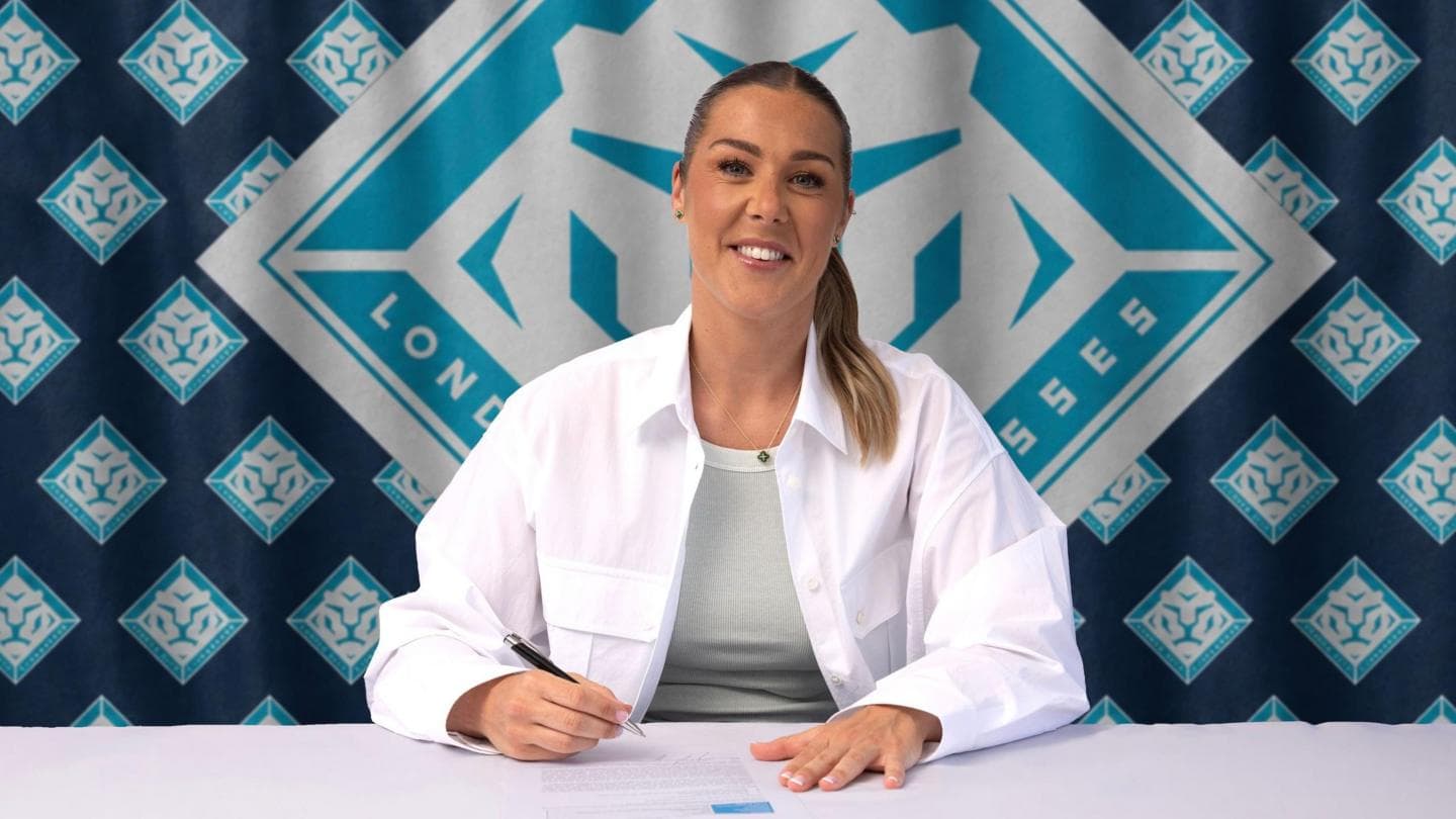 Mary Earps, former England goalkeeper, signs with London City Lionesses