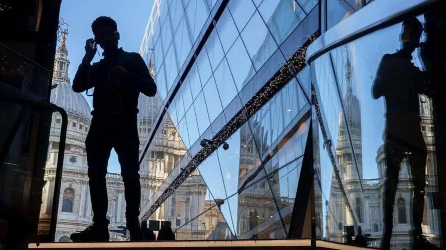 UK Borrowing Costs Reach Highest Level in 18 Years Amid Leadership Uncertainty