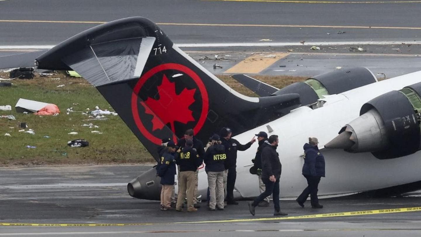 'Like the plane got cut in half': Eyewitnesses describe chaos of LaGuardia crash